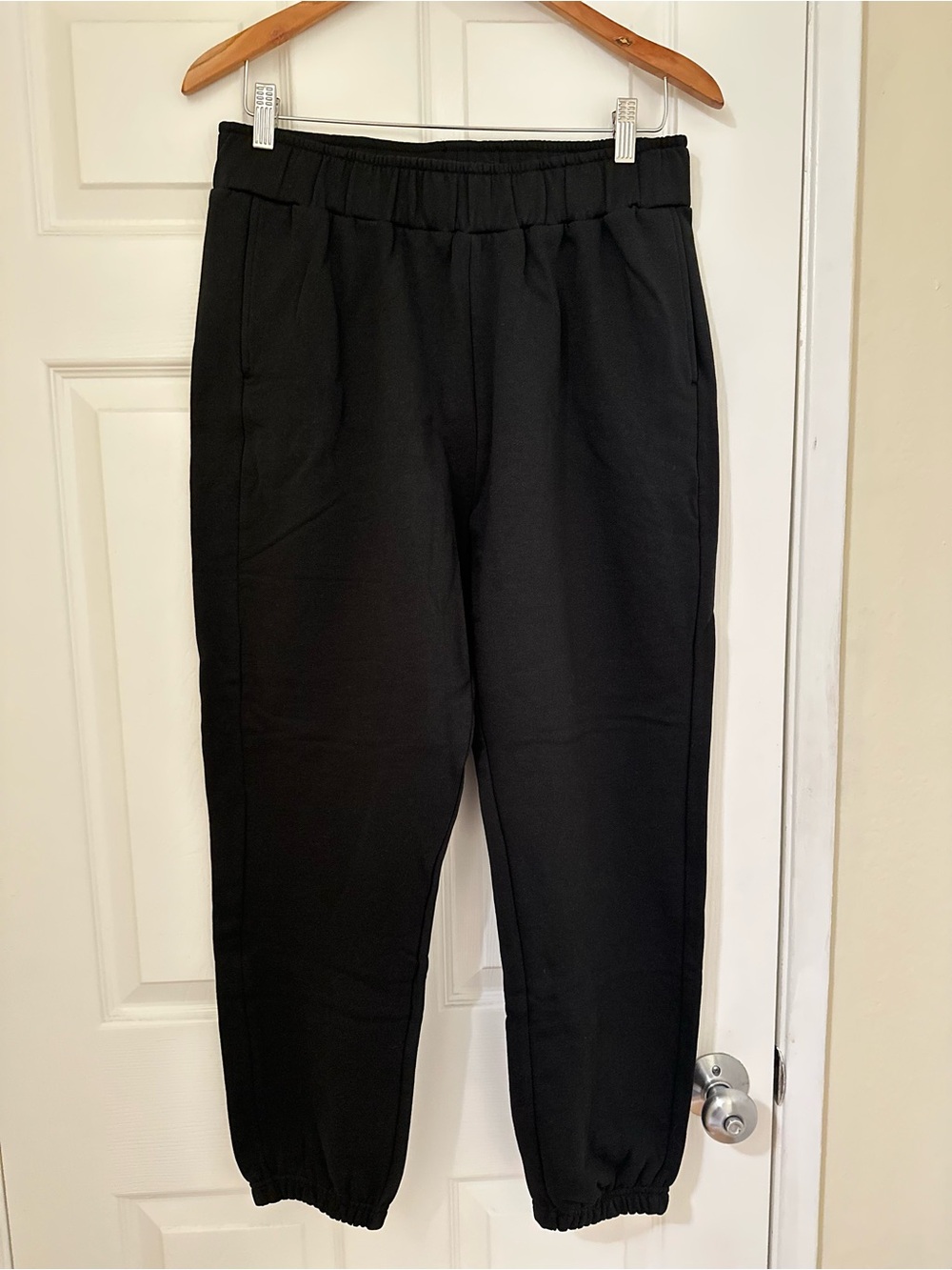 Tiny Hole Fixed NWOT Pact Black Organic Brushed Fleece Sweatpant W/ Pockets Cozy - Picture 3 of 10